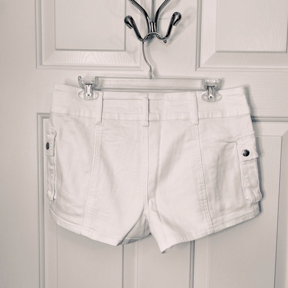Women’s Cargo Shorts - Picture 2 of 2